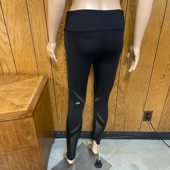 Epic" Leggings in black-Alo Yoga - Picture 11 of 13